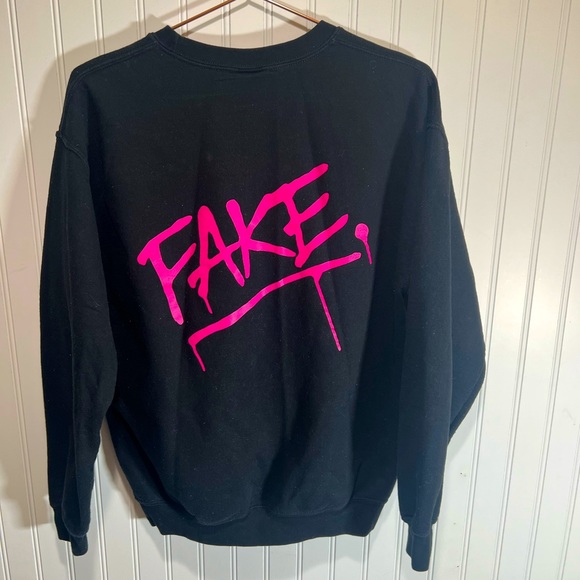 Tops - Women’s Crew Neck F‎ ake